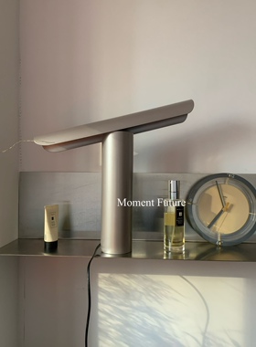 Moment Future包豪斯风简约台灯陈列摆件灯饰中性冷淡风居家氛围