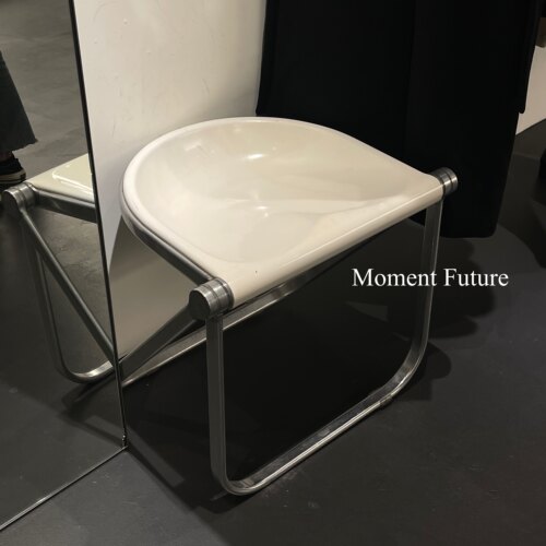 Moment Future中古风金属质感亚克力餐椅ins化妆折叠椅可翻转矮椅