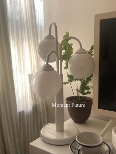 原创Moment Future三头台灯中古风白色卧室氛围陈列床头灯vinage
