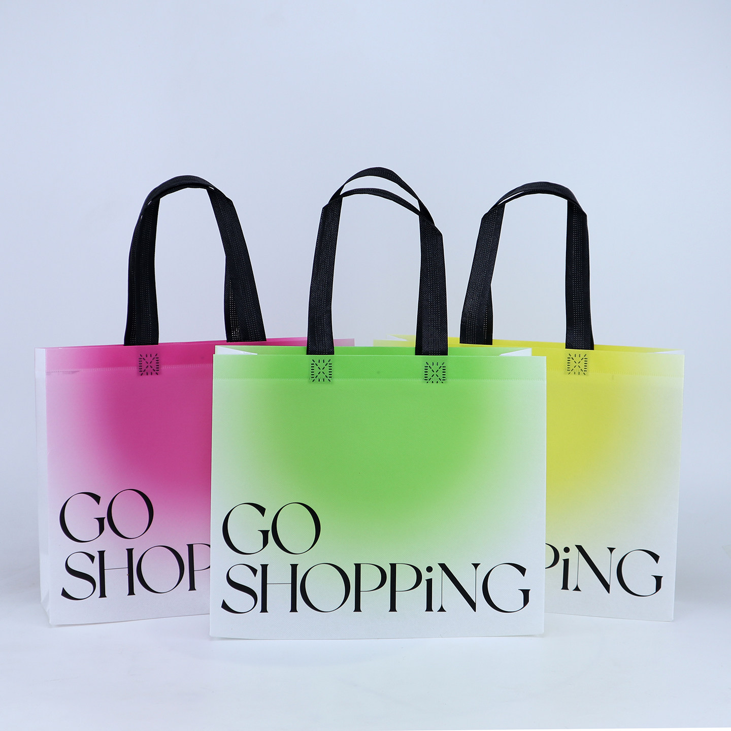 覆膜无纺布手提袋时尚男女童装衣服装店卡通礼品包装袋子定制LOGO