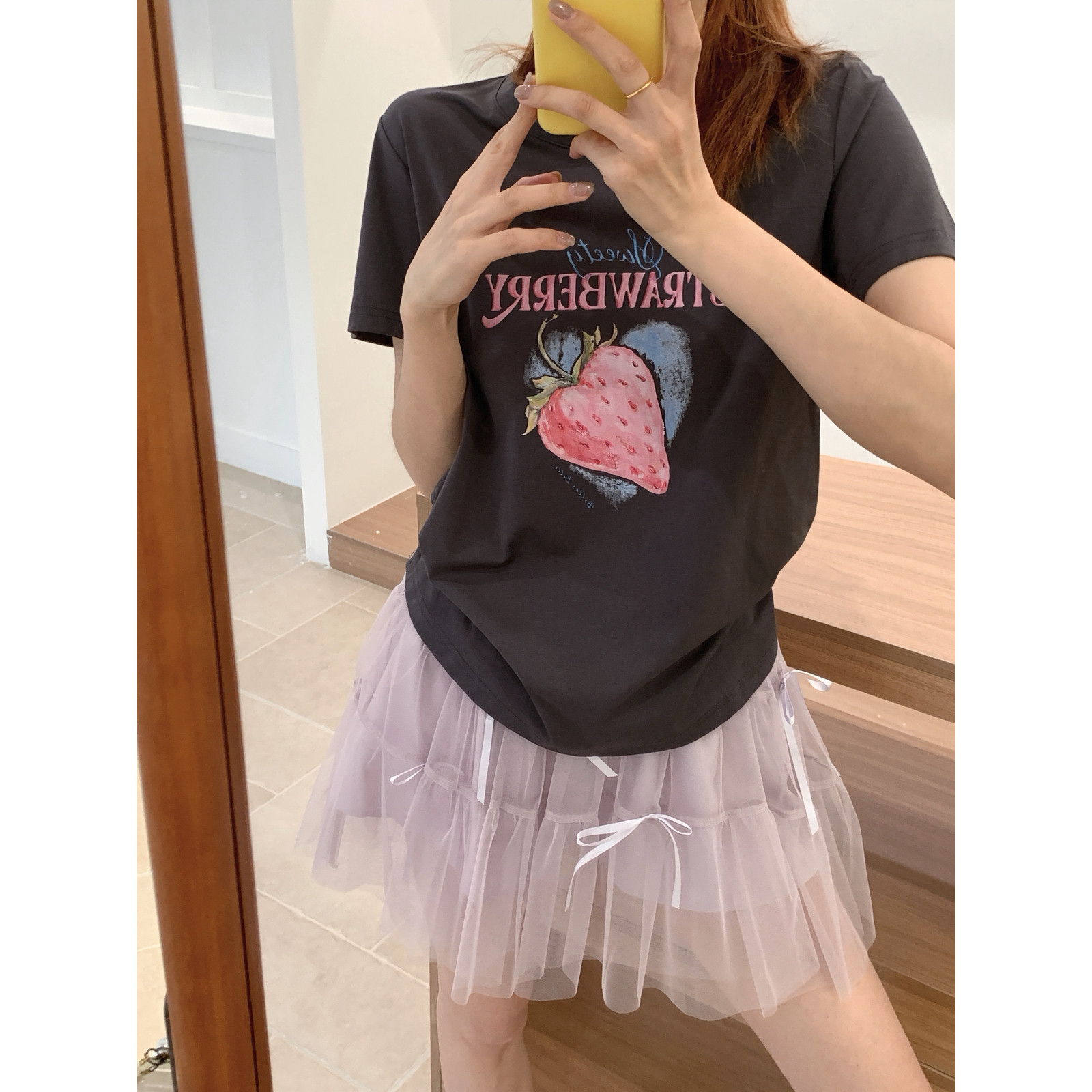 立体蝴蝶结设计松紧腰短款半身裙图片