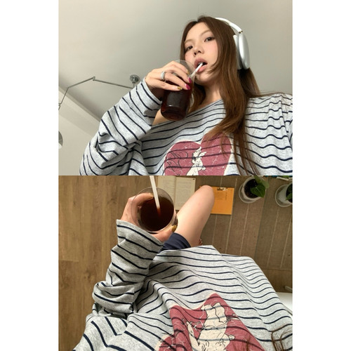 慵懒风斜肩条纹爱心印花长袖T恤