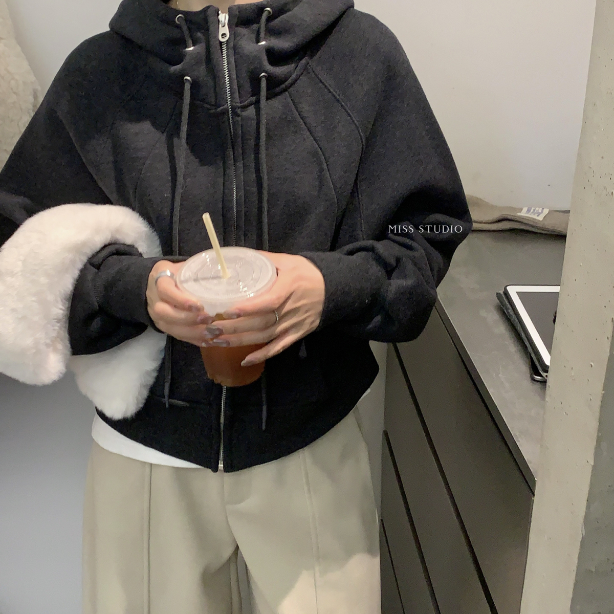 奥粒绒厚实暖和卫衣外套上衣女