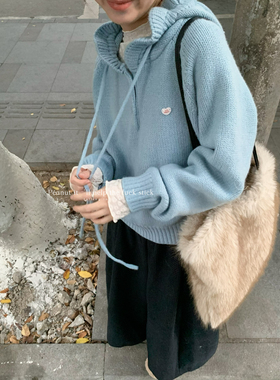 peanut花生家-可心糖豆韩代连帽系带爱心标加厚保暖毛衣1300