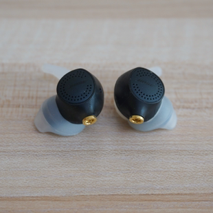 级博士QC30入耳式 耳机mmcx有线可换蓝牙线重低音 千元 定制DIY改装