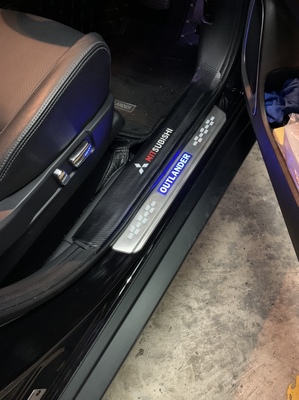 欧蓝德劲炫迎宾灯踏板改装门槛条