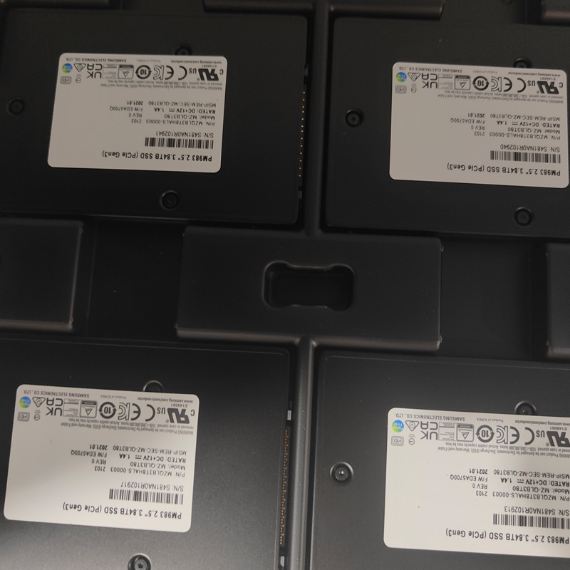 全新SAMSUNG三星3.84Tu.2