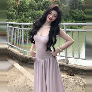 法式气质背心吊带连衣裙女2025夏季新款小众收腰显瘦无袖长裙子