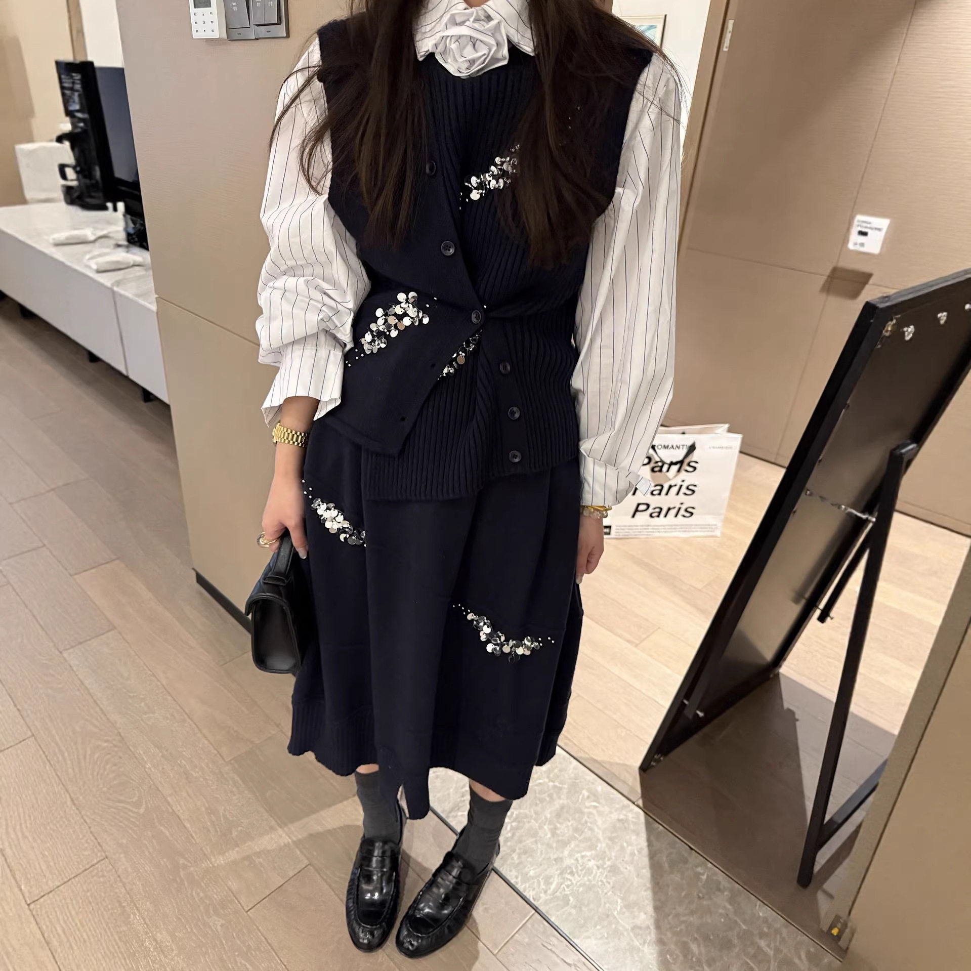 钉珠法式马甲背心中裙针织套装女2026春新款套装裙收腰叠穿两件套