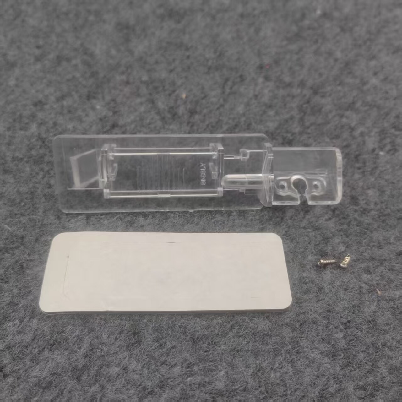 长安悦翔V7睿驰锐程CC逸动DT行车记录仪倒车摄像头牌照灯灯壳支架