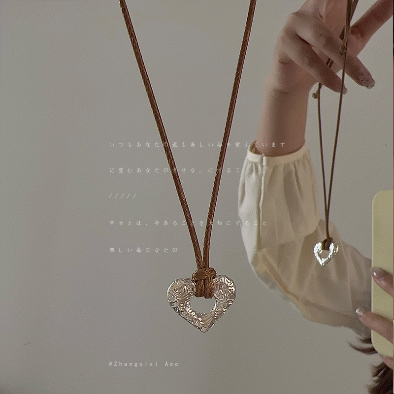 新中式咖色皮革绳子吊坠项链女小众高级感简约气质百搭颈链锁骨链