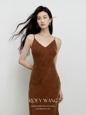 铜氨丝尾裙女2025夏季极简冷淡风法式性感修身气质显瘦鱼吊带裙