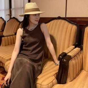 现货杨小妖夏款极简冷淡风法式性感露肩修身收腰显瘦铜氨丝背带裙