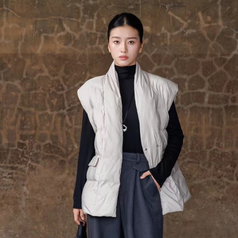 MVC原版冬季时尚小众保暖气质百搭无袖系带收腰羊毛绒羽绒马夹女