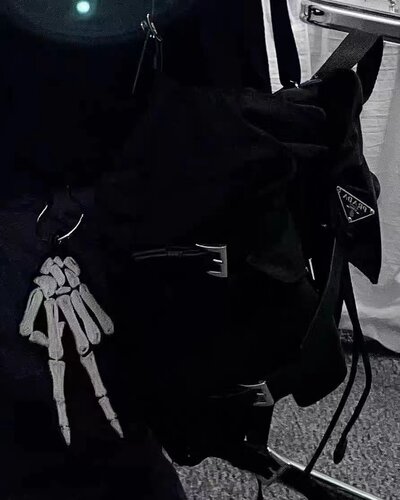 石头剪刀胜利手势骷髅皮钥匙扣