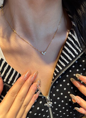 爆款925银三钻爱心项链