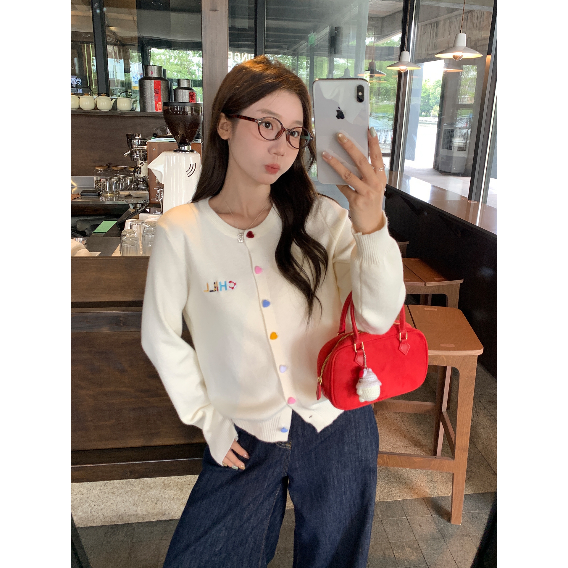 白色圆领针织开衫长袖毛衣女装2025秋冬穿搭纽扣刺绣外套宽松上衣