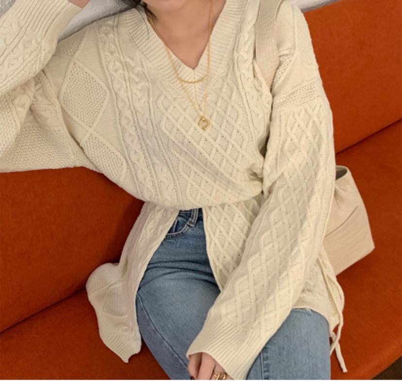 Vintage V-neck split twist sweater