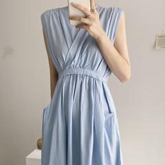 Elegant pleated V-neck waist pocket sleeveless dress