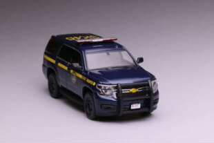 596 Model 1:64仿真 雪佛兰 塔河 纽约州警加州高速合金车模型