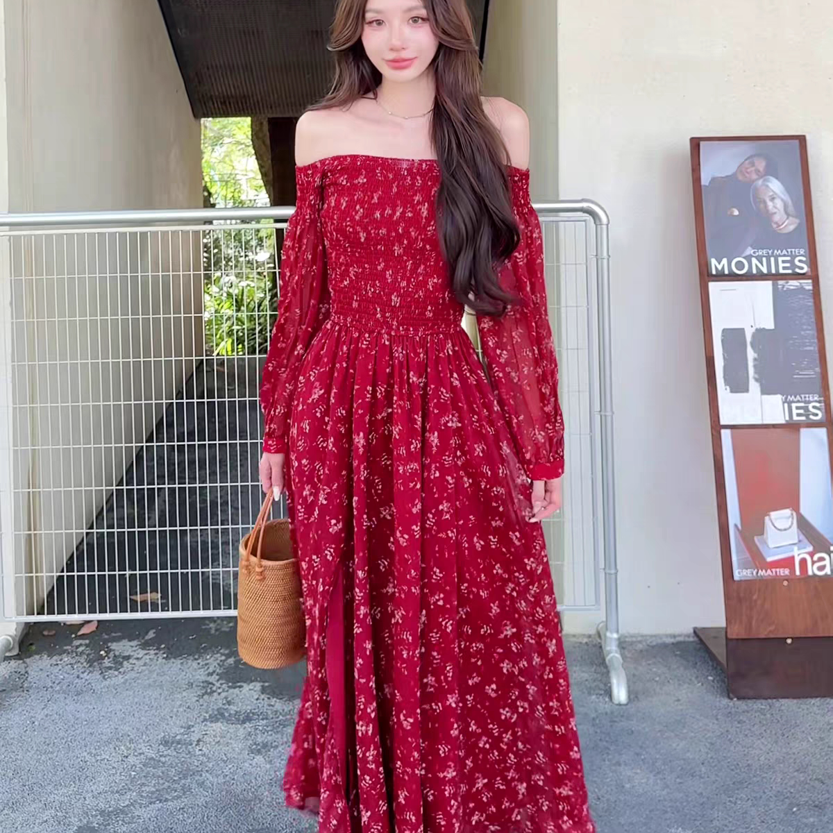 绝美不撞款红色一字肩碎花连衣裙连衣裙