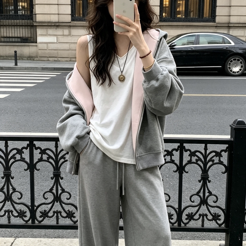 1只衮1Z1ZGUN 招牌私服款 高克重520g复合空气层撞色松弛感卫衣女