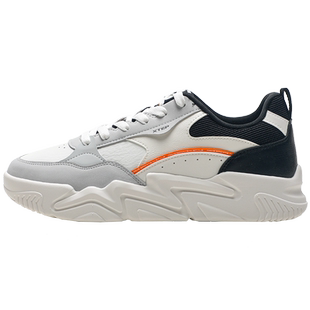 特步男鞋2026春季新款皮面防水休闲板鞋学生复古革面轻便运动鞋男