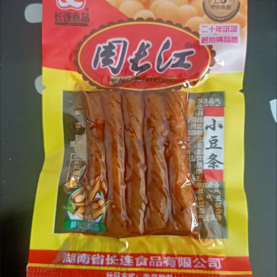 周长江辣条小豆条香辣味麻辣味网红豆干小吃零食小吃便宜