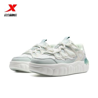 特步布丁女鞋2026春季新款板鞋厚底增高增高学生正品休闲运动鞋子