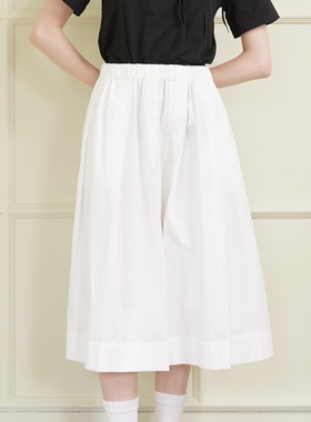 En blanc.ligne crème白色条纹肌理压褶七分裙裤