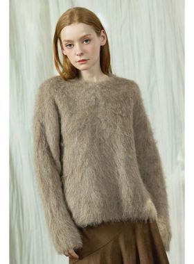 En blanc.ligne crème原创设计长绒毛圆领套头针织衫