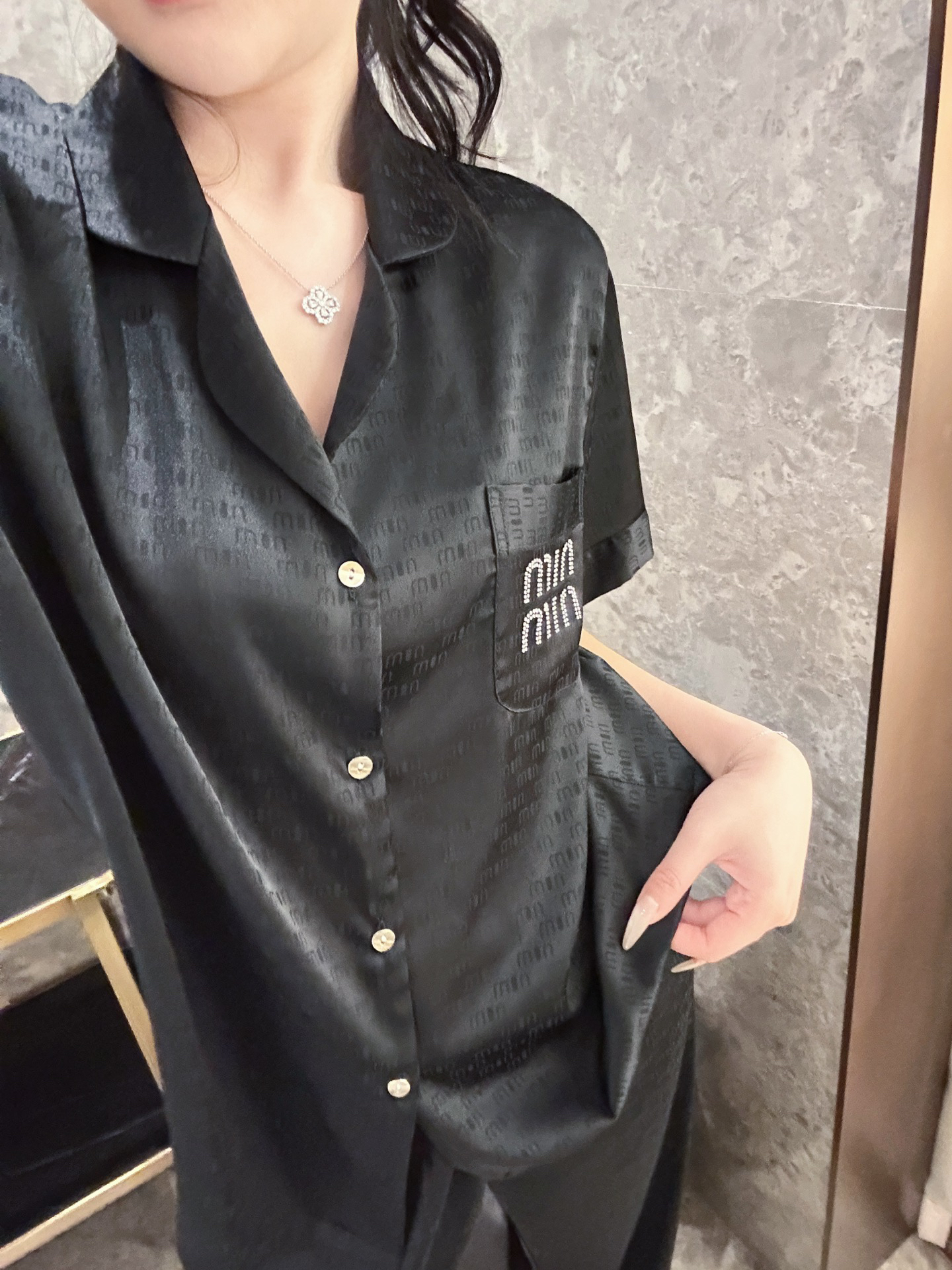 雅丝王女士短袖长裤大牌minm套装