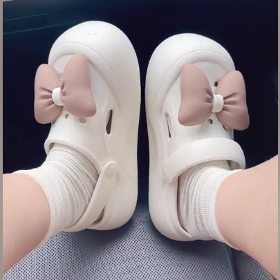 洞洞鞋EVA蝴蝶结松糕跟女镂空包头洞洞鞋时尚厚底网红沙滩凉鞋