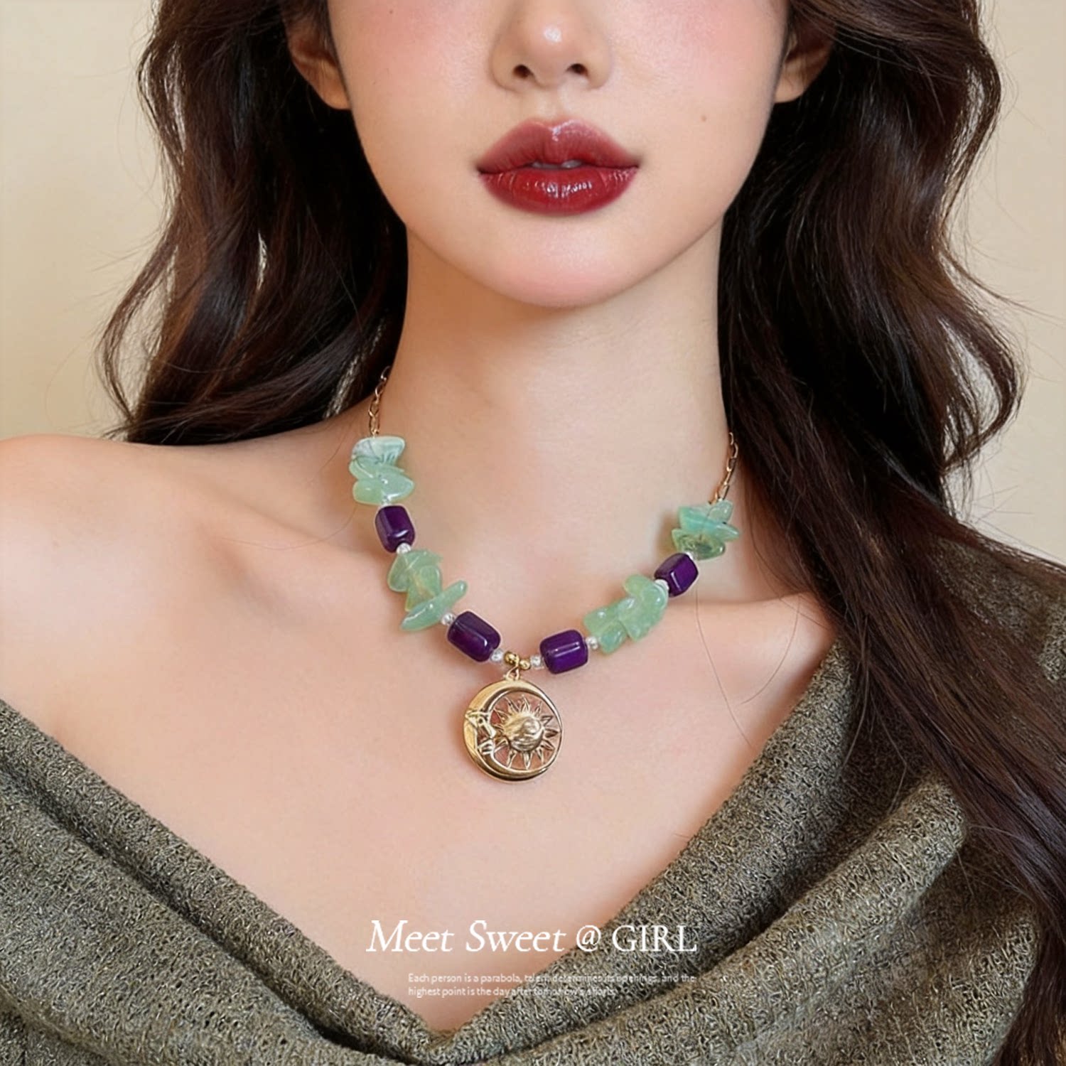 欧美仿水晶石太阳人像吊坠项链