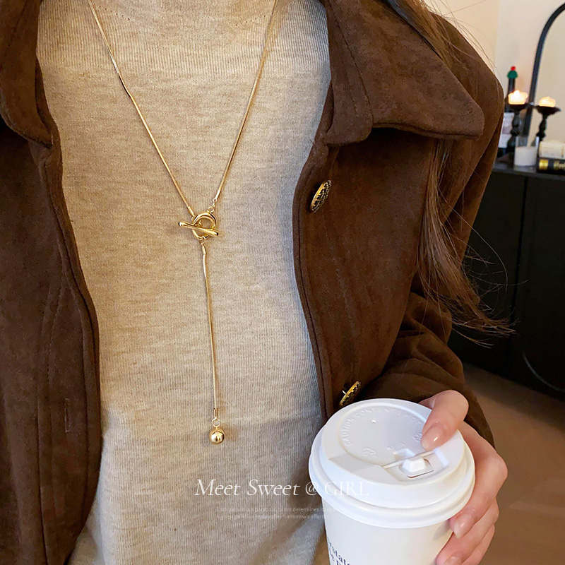 金色圆球吊坠长款毛衣链