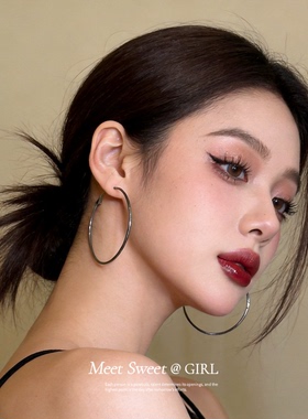 极简甜酷风黑色大耳圈耳环独特小众时尚百搭耳钉独特漂亮耳饰女款