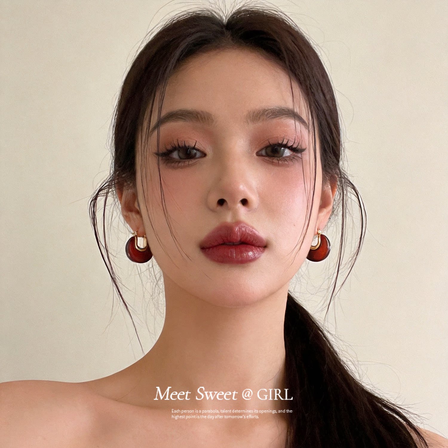 复古时尚咖色树脂圆形耳坠耳扣