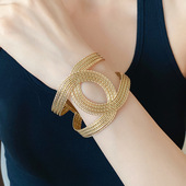 金属交叉双C镂空开口手镯气质轻奢高级感臂环女时尚 小众手腕配饰