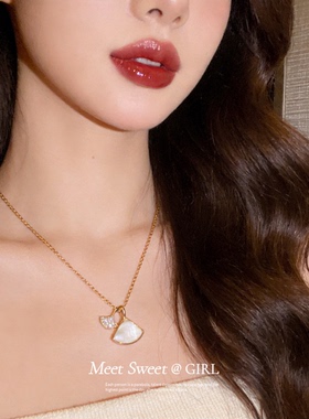 锆石贝母枫叶项链百搭配饰女