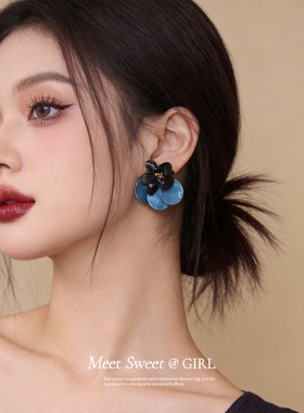 法式度假风花朵耳钉女蓝色撞色耳环气质仙气小众高级感耳饰配饰