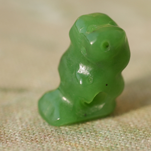 王实斋珠宝/新疆山料和田玉碧玉太湖石挂件吊坠润度好小XY64