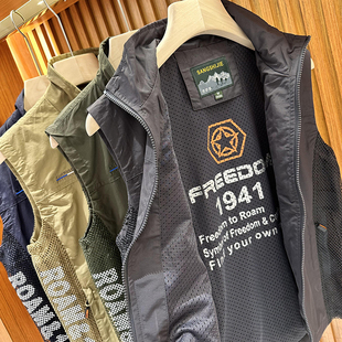 外贸出口原尾单马甲男机能防水户外立领软壳坎肩多口袋马夹背心男