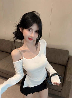 纯欲风不规则斜领露肩紧身t恤女春秋时尚百搭下摆开叉打底衫上衣