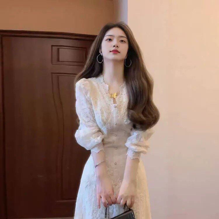 高级感巨好看早春白色掐腰连衣裙2026新款韩系温柔风气质蕾丝长裙