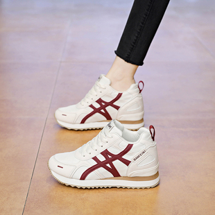 厚底阿甘鞋女2026春季新款内增高8CM女鞋轻便不累脚妈妈运动鞋子