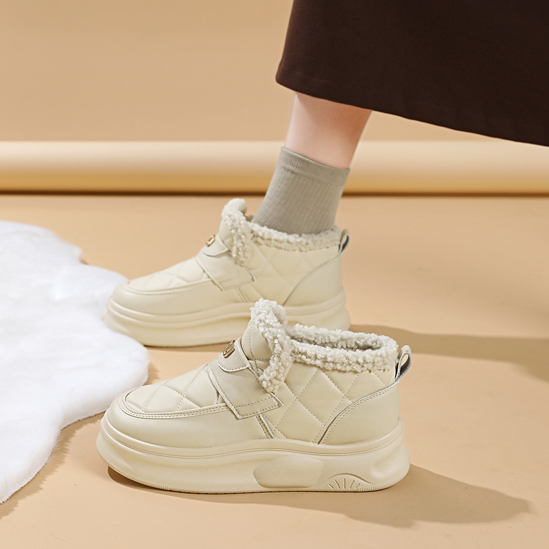 雪地靴女冬季新款加绒保暖妈妈鞋