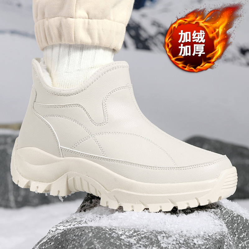 加绒保暖妈妈雪地靴2025冬季大码41到43短靴防水防滑老人户外棉靴
