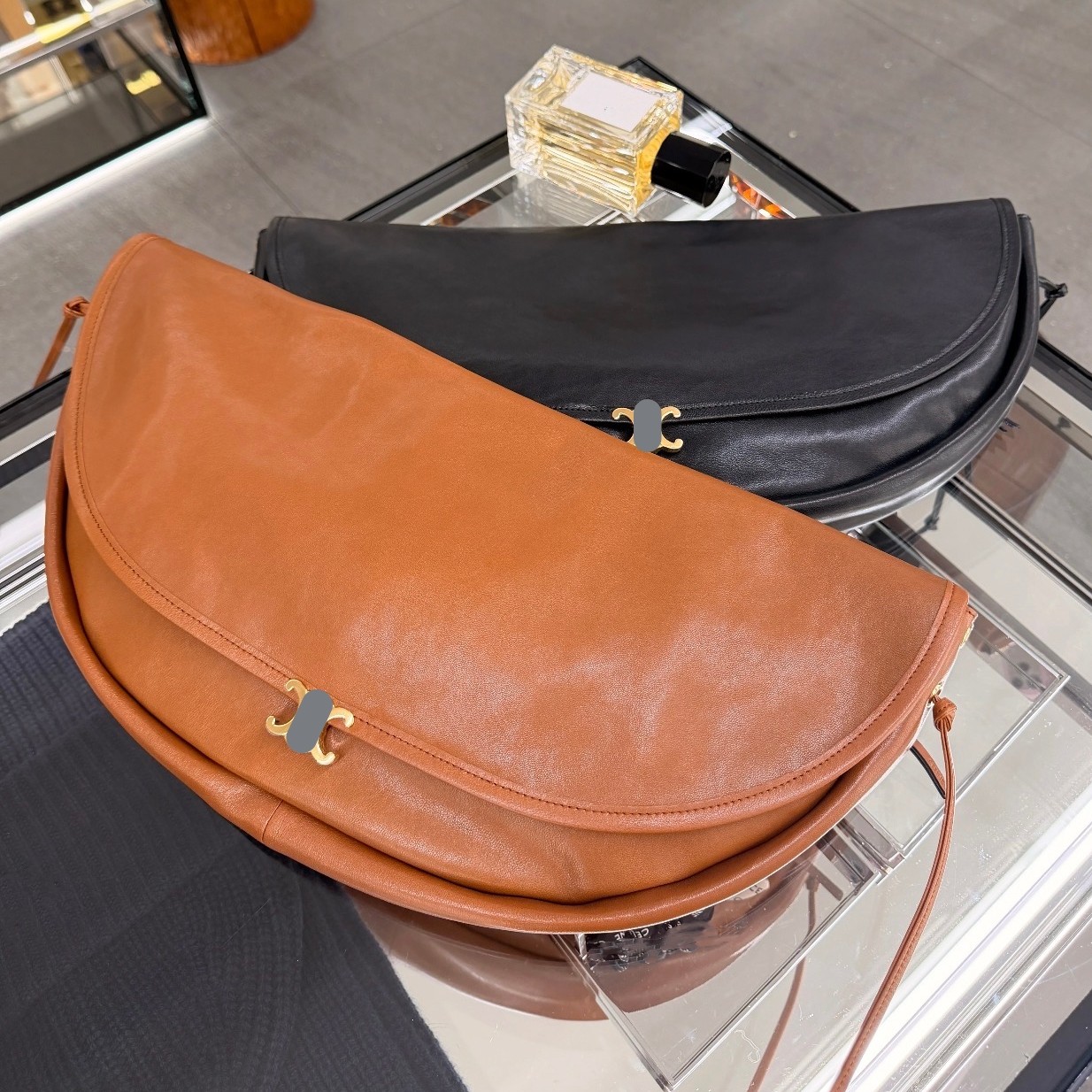 AIBIXIN原创 柔软真皮凯旋门新款半月包女包翻盖单肩斜挎包腋下包,箱包皮具/热销女包/男包,单肩包,淘宝优惠券,粉丝福利购,淘宝优惠卷