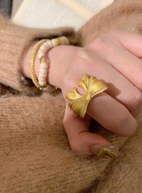 黄金色戒指新中式复古戒指