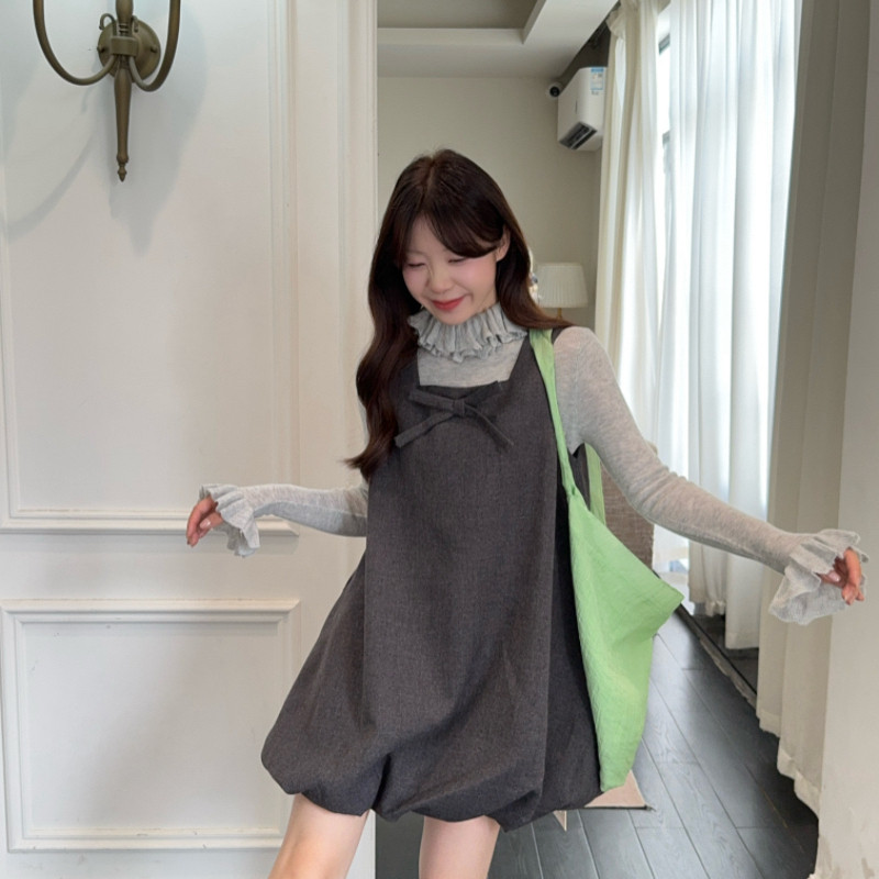 Y.JIA 伊嘉-装花边领长袖针织衫+设计感蝴蝶结背带裙套装7822-55